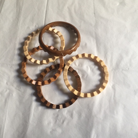 Bohemian style zigzag bangle bracelet set. - Picture 4 of 7